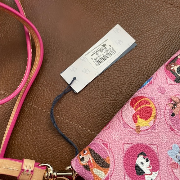 RARE Dooney and Bourke Disney Dogs Crossbody Bag - Picture 2 of 9